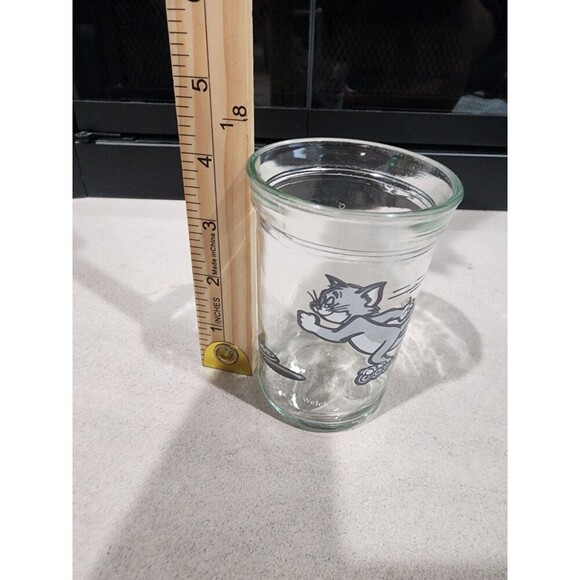 Vintage 1990 Welch’s Tom & Jerry Jelly Jar / Juice Glass, Tom Roller Skating - Picture 5 of 7